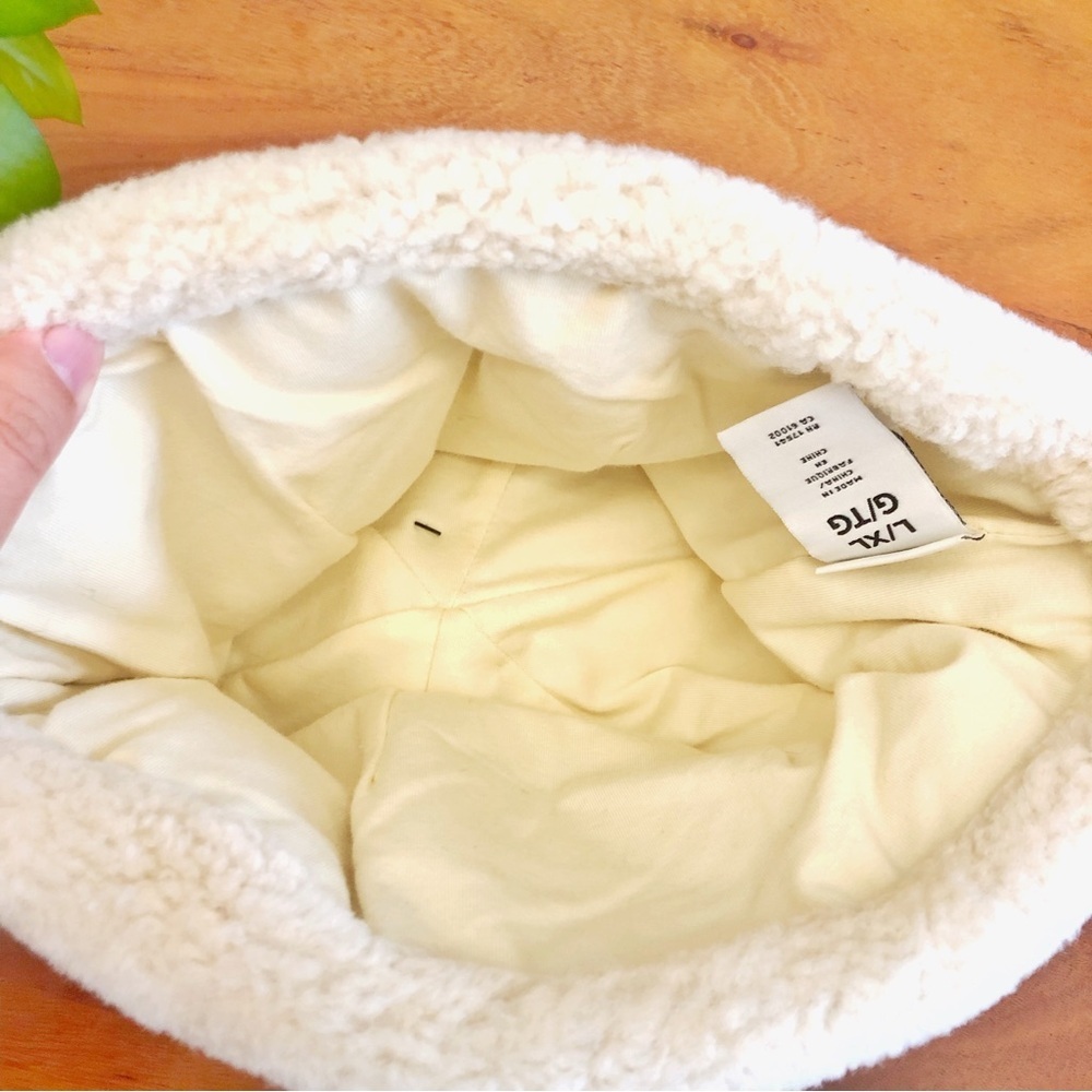 NWT UGG Genuine Sheepskin Cuff Winter Hat Waterproof Curly Shearling Beanie L/XL - Picture 9 of 15
